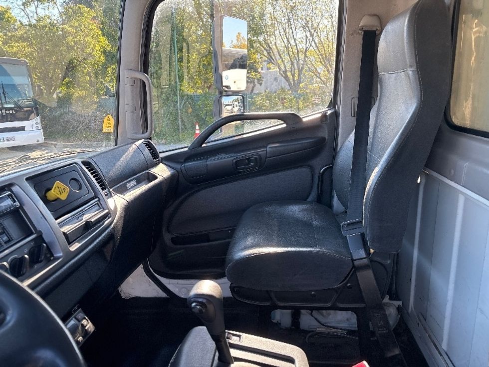 Refrigerated Truck-Light and Medium Duty Trucks-Hino-2016-268-West Sacramento-CA-265,711\n\t\tmiles-$ 36,500 - Image 18