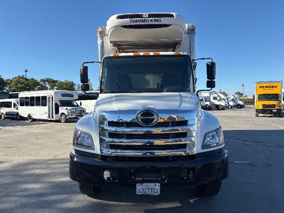 Refrigerated Truck-Light and Medium Duty Trucks-Hino-2016-268-West Sacramento-CA-265,711\n\t\tmiles-$ 36,500 - Image 2