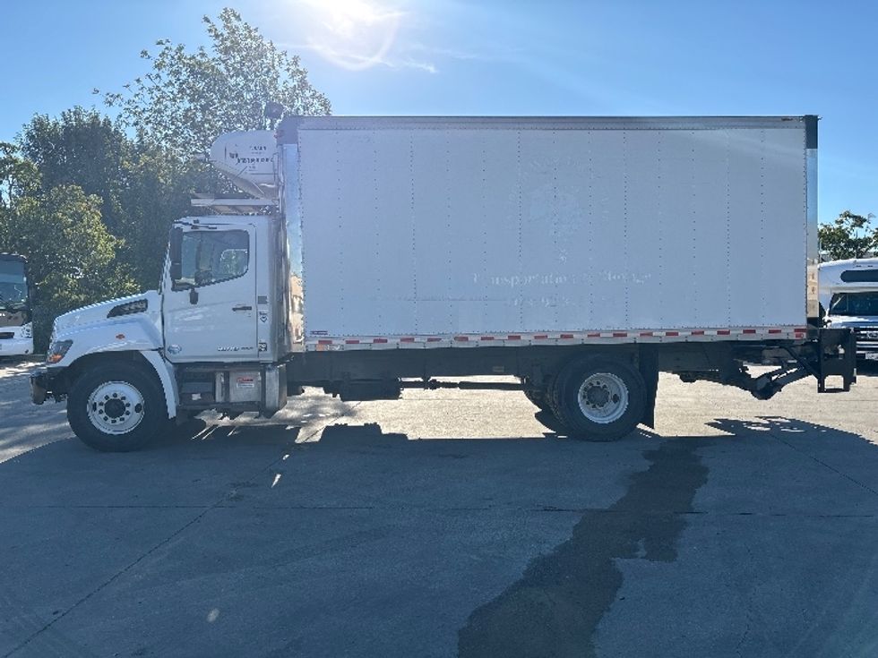Refrigerated Truck-Light and Medium Duty Trucks-Hino-2016-268-West Sacramento-CA-265,711\n\t\tmiles-$ 36,500 - Image 4