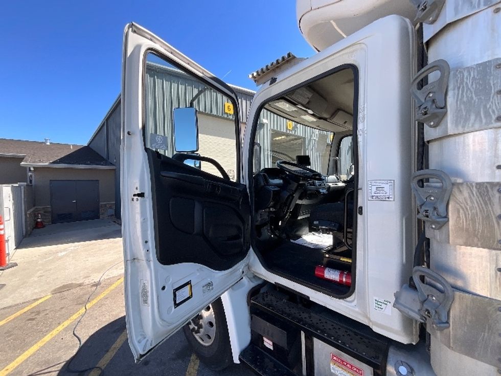 Refrigerated Truck-Light and Medium Duty Trucks-Hino-2016-338-Salt Lake City-UT-126,076\n\t\tmiles-$ 51,000 - Image 16