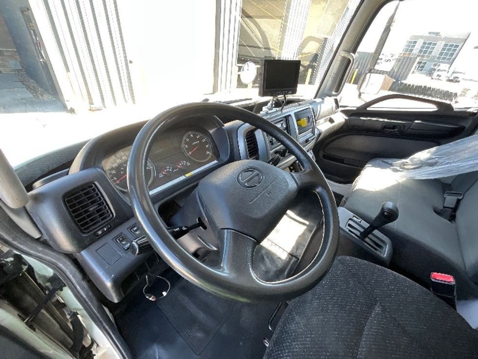Refrigerated Truck-Light and Medium Duty Trucks-Hino-2016-338-Salt Lake City-UT-126,076\n\t\tmiles-$ 51,000 - Image 17