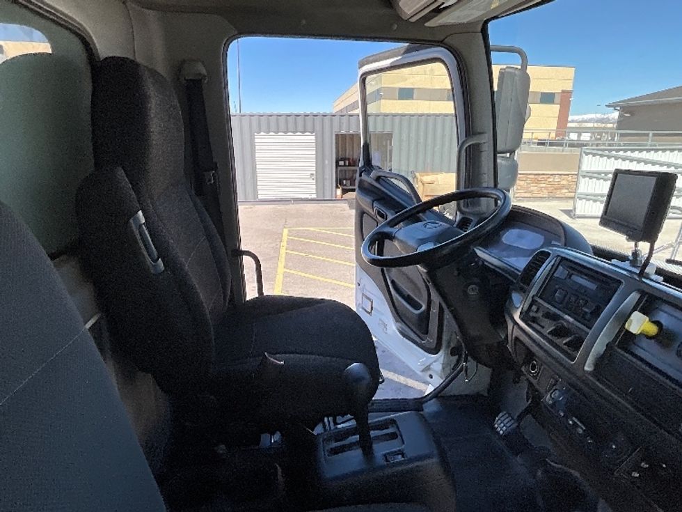 Refrigerated Truck-Light and Medium Duty Trucks-Hino-2016-338-Salt Lake City-UT-126,076\n\t\tmiles-$ 51,000 - Image 22