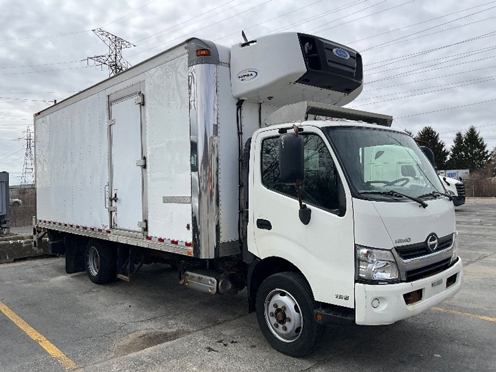 Refrigerated Truck-Light and Medium Duty Trucks-Hino-2017-195-Cambridge-ON-144,900\n\t\tkm-$ 61,750 - Image 1