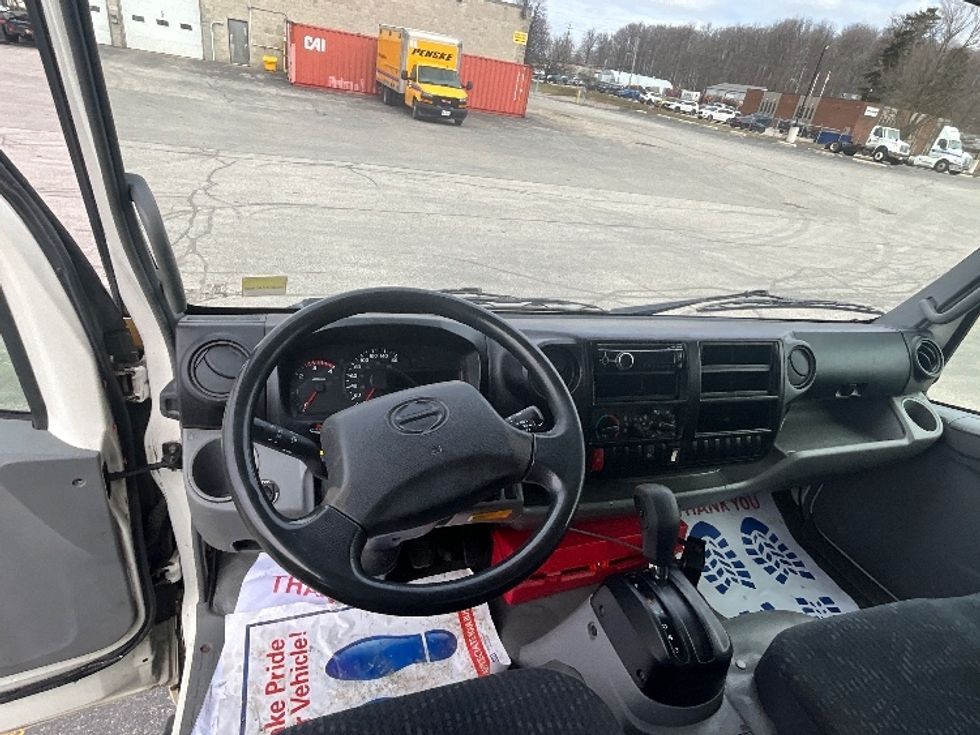 Refrigerated Truck-Light and Medium Duty Trucks-Hino-2017-195-Cambridge-ON-144,900\n\t\tkm-$ 61,750 - Image 12