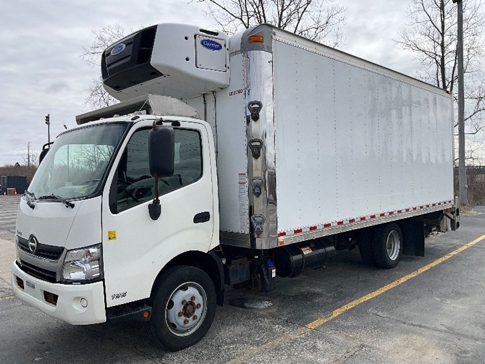 Refrigerated Truck-Light and Medium Duty Trucks-Hino-2017-195-Cambridge-ON-144,900\n\t\tkm-$ 61,750 - Image 2