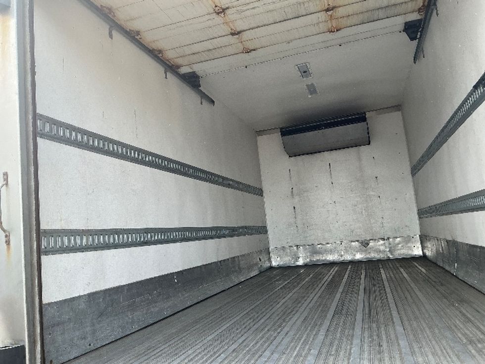 Refrigerated Truck-Light and Medium Duty Trucks-Hino-2017-195-Edmonton-AB-312,429\n\t\tkm-$ 49,250 - Image 10