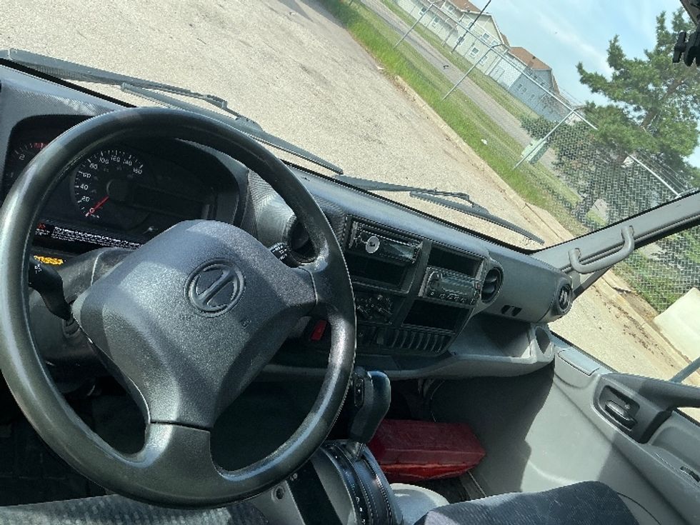 Refrigerated Truck-Light and Medium Duty Trucks-Hino-2017-195-Edmonton-AB-312,429\n\t\tkm-$ 49,250 - Image 16