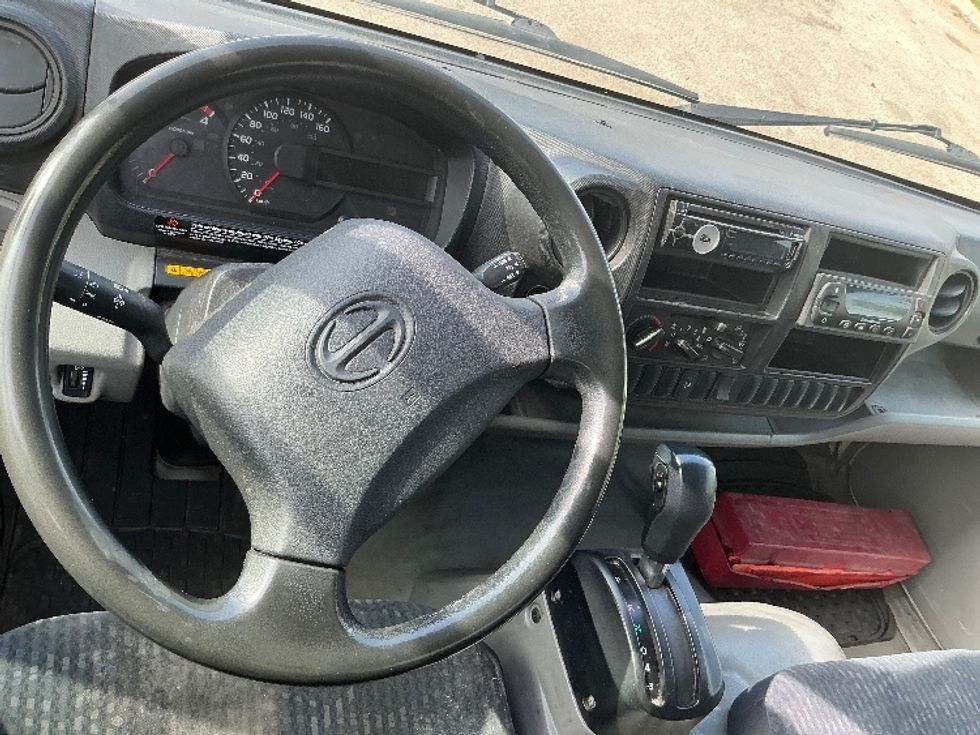 Refrigerated Truck-Light and Medium Duty Trucks-Hino-2017-195-Edmonton-AB-312,429\n\t\tkm-$ 49,250 - Image 17