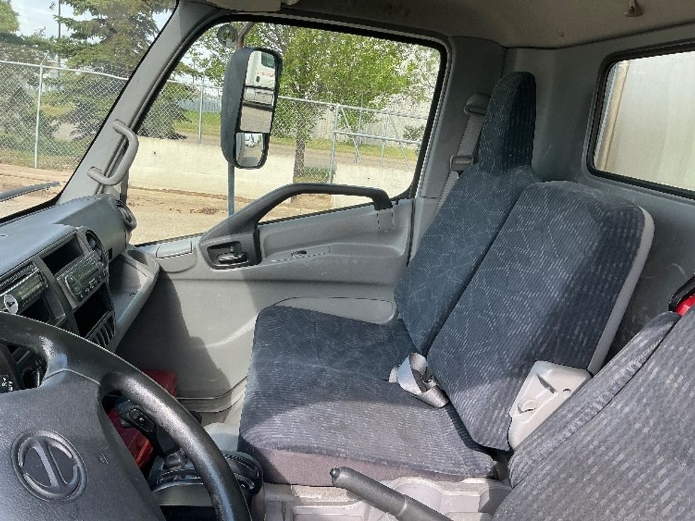 Refrigerated Truck-Light and Medium Duty Trucks-Hino-2017-195-Edmonton-AB-312,429\n\t\tkm-$ 49,250 - Image 18