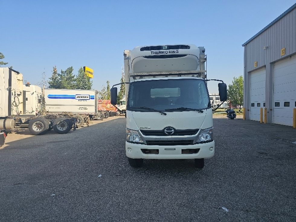 Refrigerated Truck-Light and Medium Duty Trucks-Hino-2017-195-Edmonton-AB-312,429\n\t\tkm-$ 49,250 - Image 2