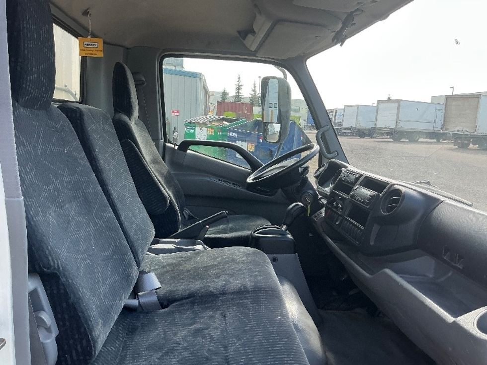 Refrigerated Truck-Light and Medium Duty Trucks-Hino-2017-195-Edmonton-AB-312,429\n\t\tkm-$ 49,250 - Image 21