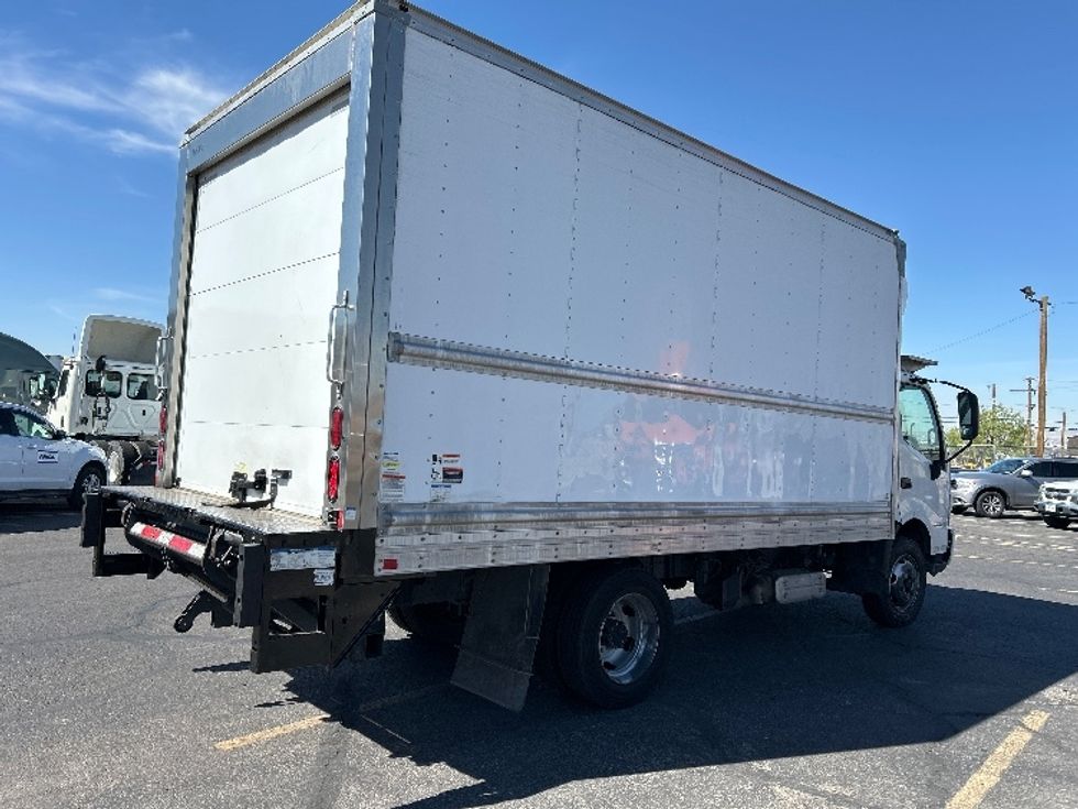 Refrigerated Truck-Light and Medium Duty Trucks-Hino-2017-195-El Paso-TX-234,561\n\t\tmiles-$ 32,500 - Image 13