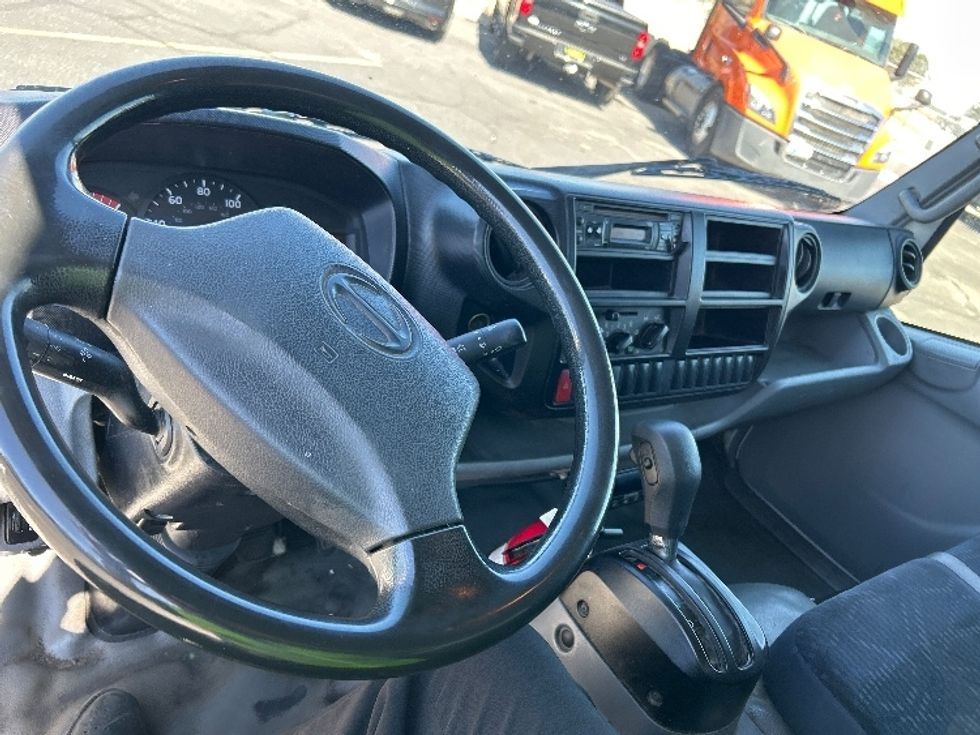 Refrigerated Truck-Light and Medium Duty Trucks-Hino-2017-195-El Paso-TX-234,561\n\t\tmiles-$ 32,500 - Image 17