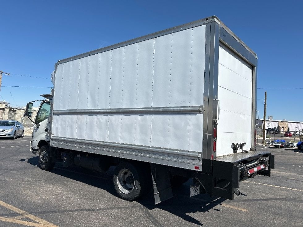 Refrigerated Truck-Light and Medium Duty Trucks-Hino-2017-195-El Paso-TX-234,561\n\t\tmiles-$ 32,500 - Image 6