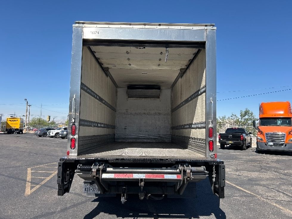 Refrigerated Truck-Light and Medium Duty Trucks-Hino-2017-195-El Paso-TX-234,561\n\t\tmiles-$ 32,500 - Image 8
