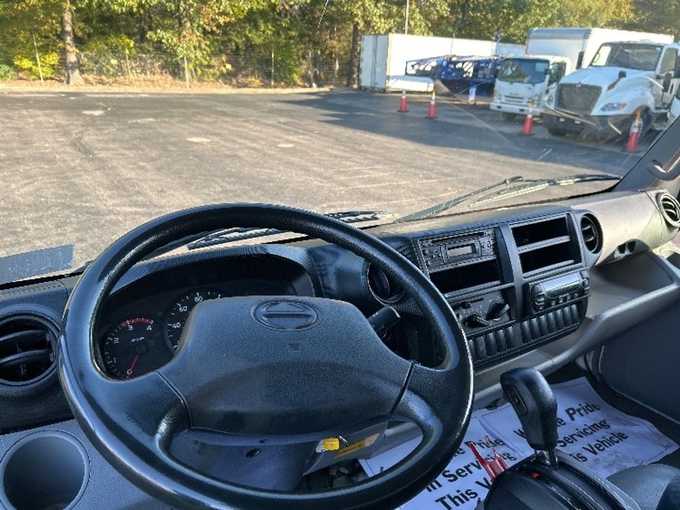 Refrigerated Truck-Light and Medium Duty Trucks-Hino-2017-195-Memphis-TN-133,437\n\t\tmiles-$ 43,000 - Image 17