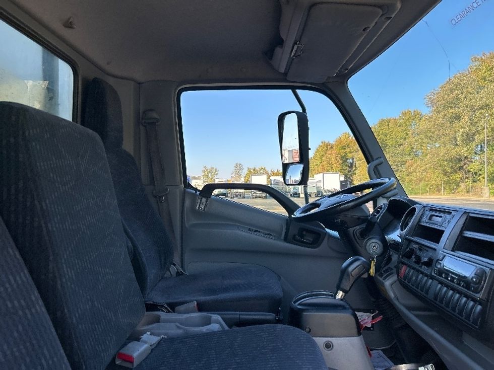 Refrigerated Truck-Light and Medium Duty Trucks-Hino-2017-195-Memphis-TN-133,437\n\t\tmiles-$ 43,000 - Image 22
