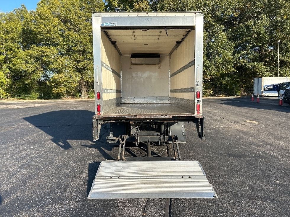 Refrigerated Truck-Light and Medium Duty Trucks-Hino-2017-195-Memphis-TN-133,437\n\t\tmiles-$ 43,000 - Image 9