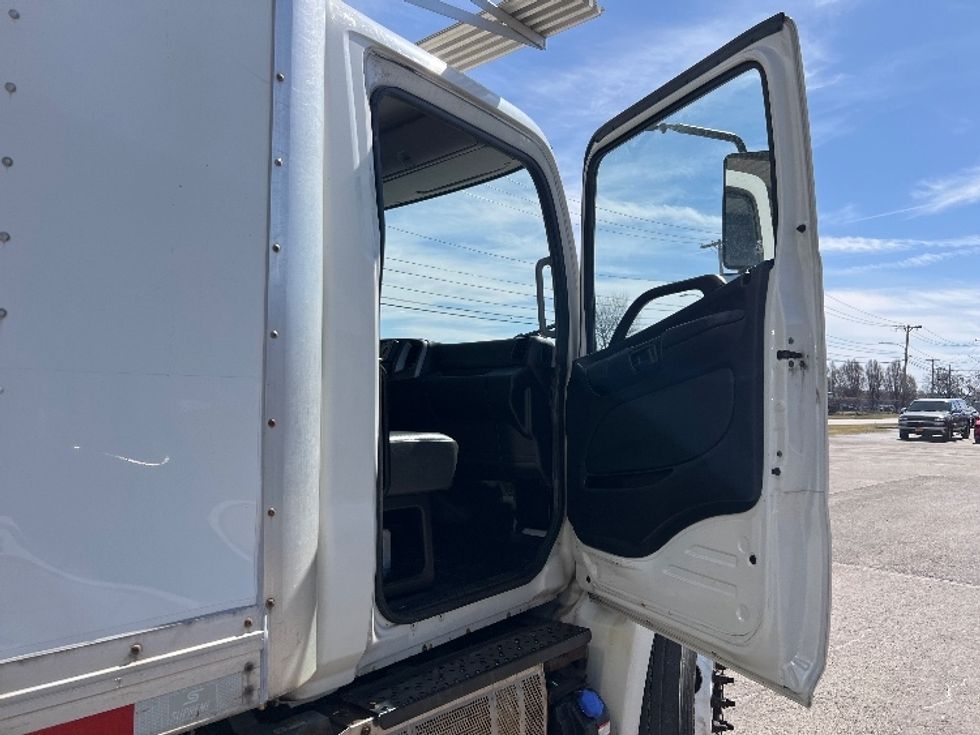 Refrigerated Truck-Light and Medium Duty Trucks-Hino-2017-268-Rochester-NY-117,920\n\t\tmiles-$ 43,750 - Image 20
