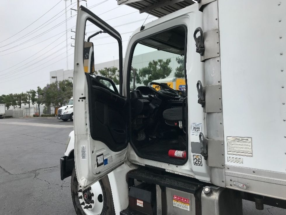 Refrigerated Truck-Light and Medium Duty Trucks-Hino-2017-268-Torrance-CA-150,684\n\t\tmiles-$ 53,750 - Image 15