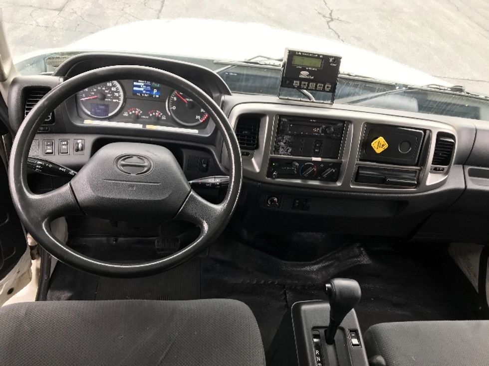 Refrigerated Truck-Light and Medium Duty Trucks-Hino-2017-268-Torrance-CA-150,684\n\t\tmiles-$ 53,750 - Image 17