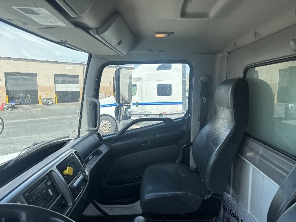 Refrigerated Truck-Light and Medium Duty Trucks-Hino-2017-268-West Valley City-UT-161,683\n\t\tmiles-$ 53,000 - Image 17