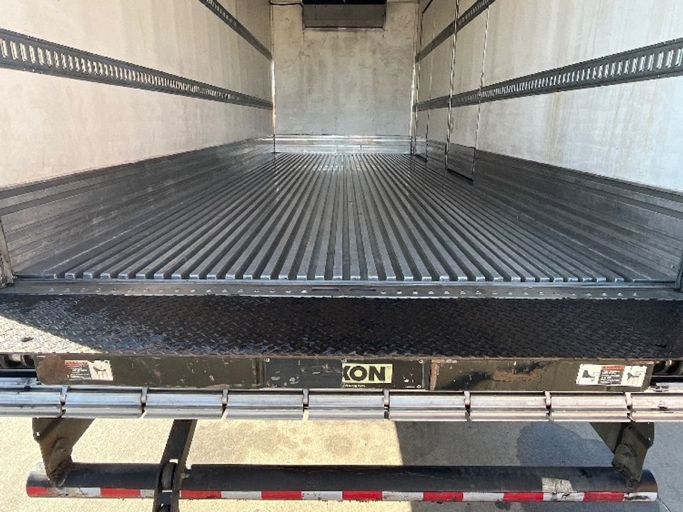 Refrigerated Truck-Light and Medium Duty Trucks-Hino-2017-338-Carrollton-TX-336,957\n\t\tmiles-$ 18,500 - Image 10