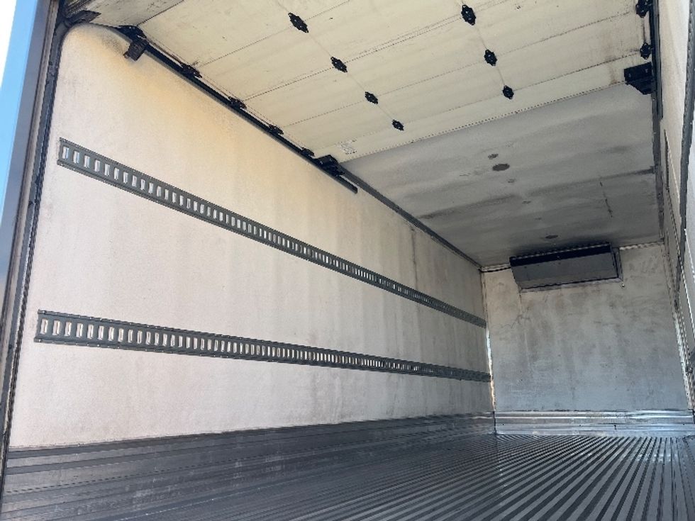 Refrigerated Truck-Light and Medium Duty Trucks-Hino-2017-338-Carrollton-TX-336,957\n\t\tmiles-$ 18,500 - Image 11