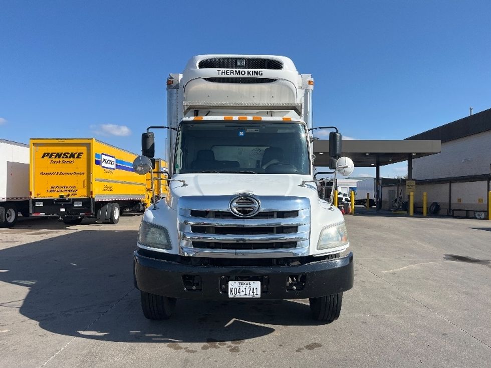 Refrigerated Truck-Light and Medium Duty Trucks-Hino-2017-338-Carrollton-TX-336,957\n\t\tmiles-$ 18,500 - Image 2