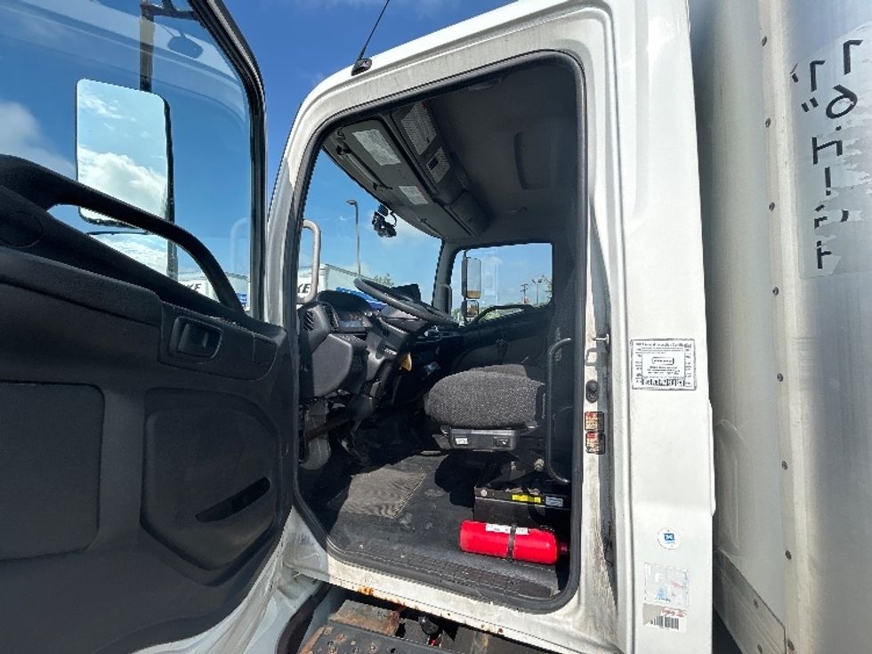 Refrigerated Truck-Light and Medium Duty Trucks-Hino-2017-338-East Chicago-IN-79,713\n\t\tmiles-$ 45,000 - Image 16