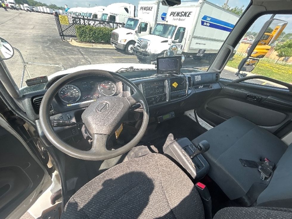 Refrigerated Truck-Light and Medium Duty Trucks-Hino-2017-338-East Chicago-IN-79,713\n\t\tmiles-$ 45,000 - Image 17