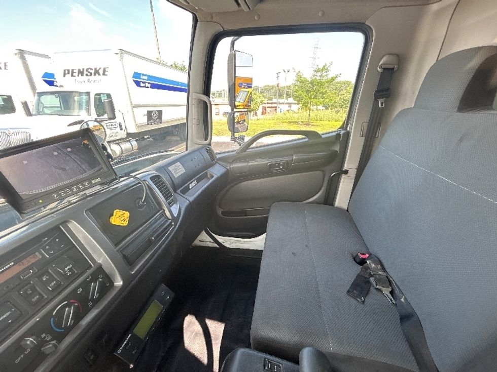 Refrigerated Truck-Light and Medium Duty Trucks-Hino-2017-338-East Chicago-IN-79,713\n\t\tmiles-$ 45,000 - Image 20