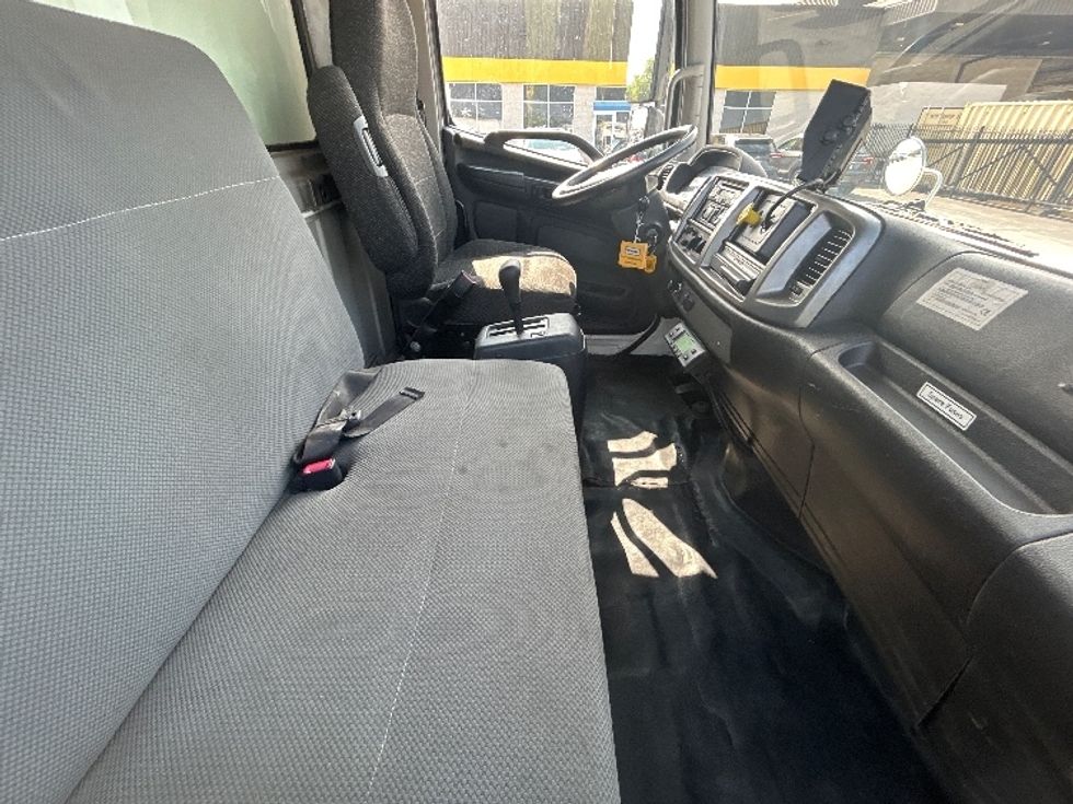 Refrigerated Truck-Light and Medium Duty Trucks-Hino-2017-338-East Chicago-IN-79,713\n\t\tmiles-$ 45,000 - Image 22