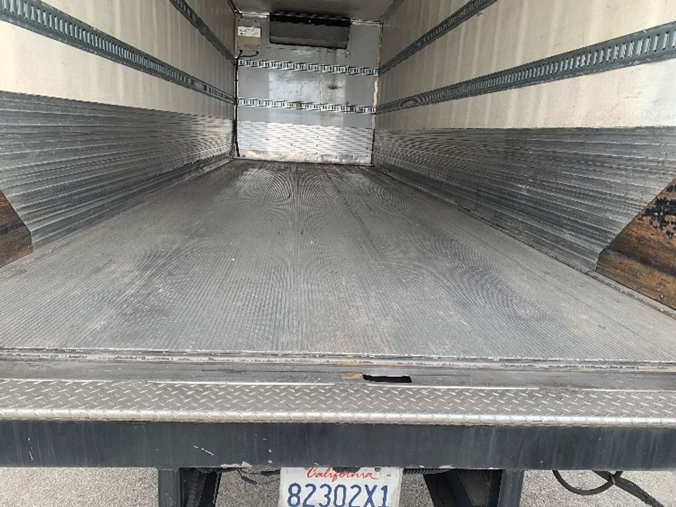 Refrigerated Truck-Light and Medium Duty Trucks-Hino-2017-338-Torrance-CA-127,311\n\t\tmiles-$ 48,500 - Image 10