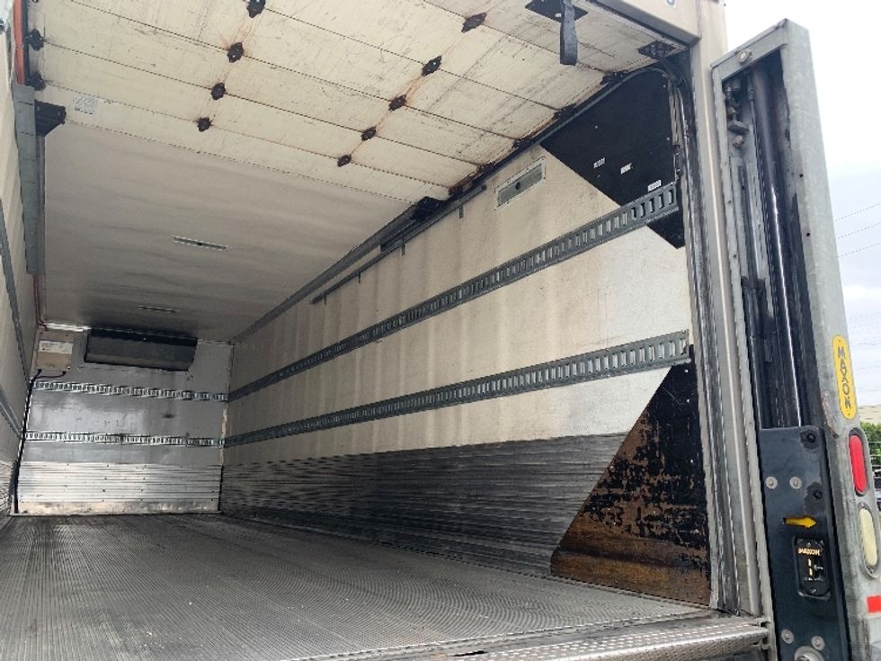 Refrigerated Truck-Light and Medium Duty Trucks-Hino-2017-338-Torrance-CA-127,311\n\t\tmiles-$ 48,500 - Image 12