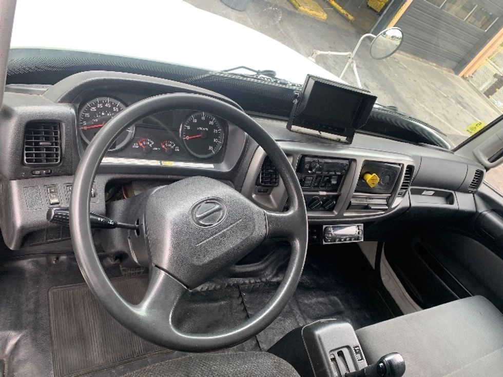 Refrigerated Truck-Light and Medium Duty Trucks-Hino-2017-338-Torrance-CA-127,311\n\t\tmiles-$ 48,500 - Image 17