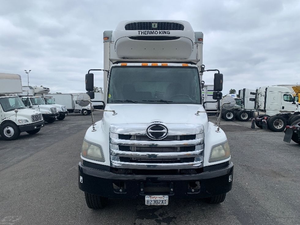 Refrigerated Truck-Light and Medium Duty Trucks-Hino-2017-338-Torrance-CA-127,311\n\t\tmiles-$ 48,500 - Image 2