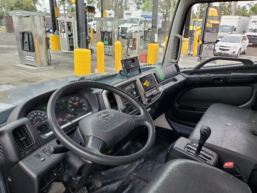 Refrigerated Truck-Light and Medium Duty Trucks-Hino-2017-338-Torrance-CA-199,938\n\t\tmiles-$ 43,500 - Image 16