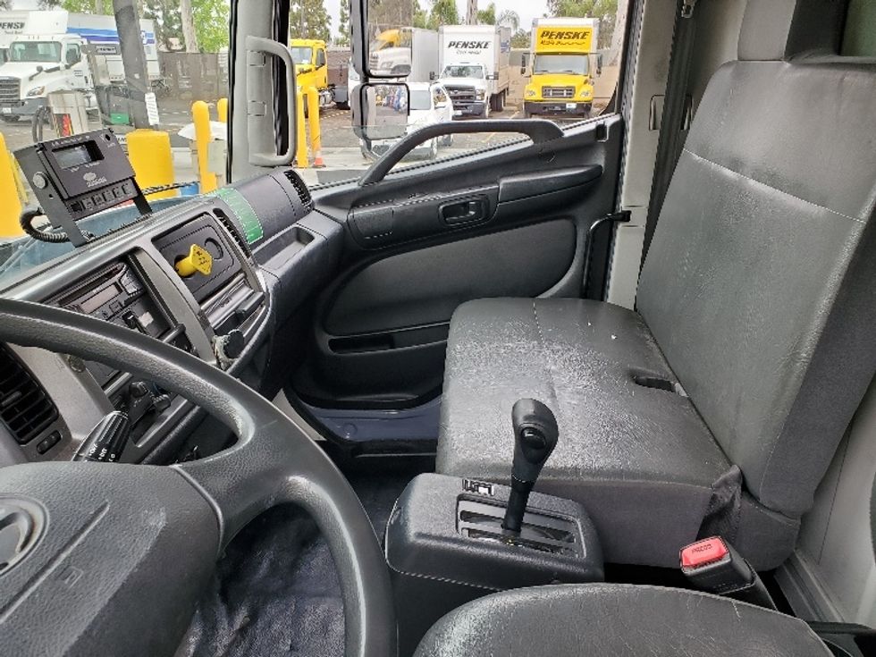 Refrigerated Truck-Light and Medium Duty Trucks-Hino-2017-338-Torrance-CA-199,938\n\t\tmiles-$ 43,500 - Image 18
