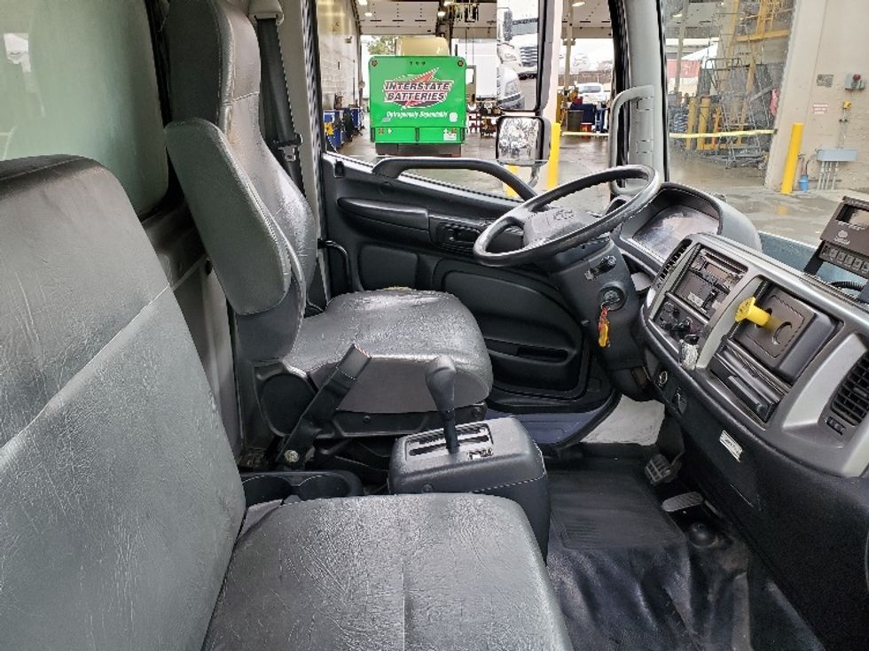 Refrigerated Truck-Light and Medium Duty Trucks-Hino-2017-338-Torrance-CA-199,938\n\t\tmiles-$ 43,500 - Image 21