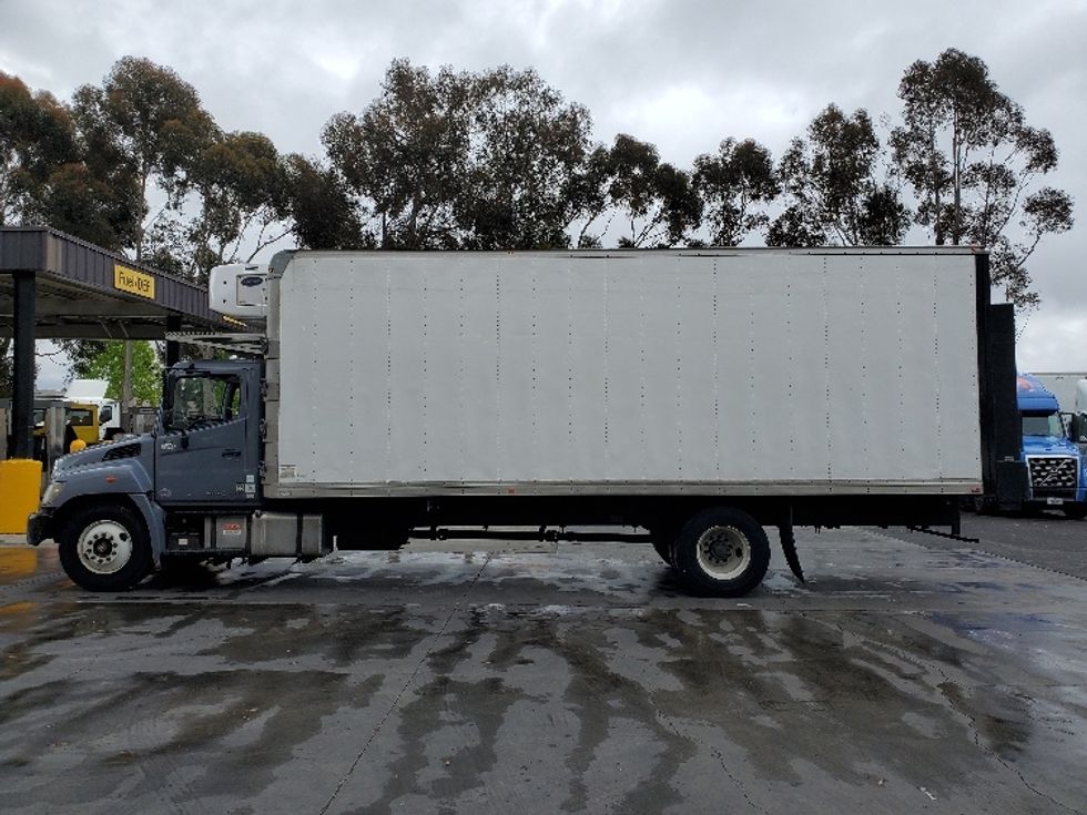 Refrigerated Truck-Light and Medium Duty Trucks-Hino-2017-338-Torrance-CA-199,938\n\t\tmiles-$ 43,500 - Image 4
