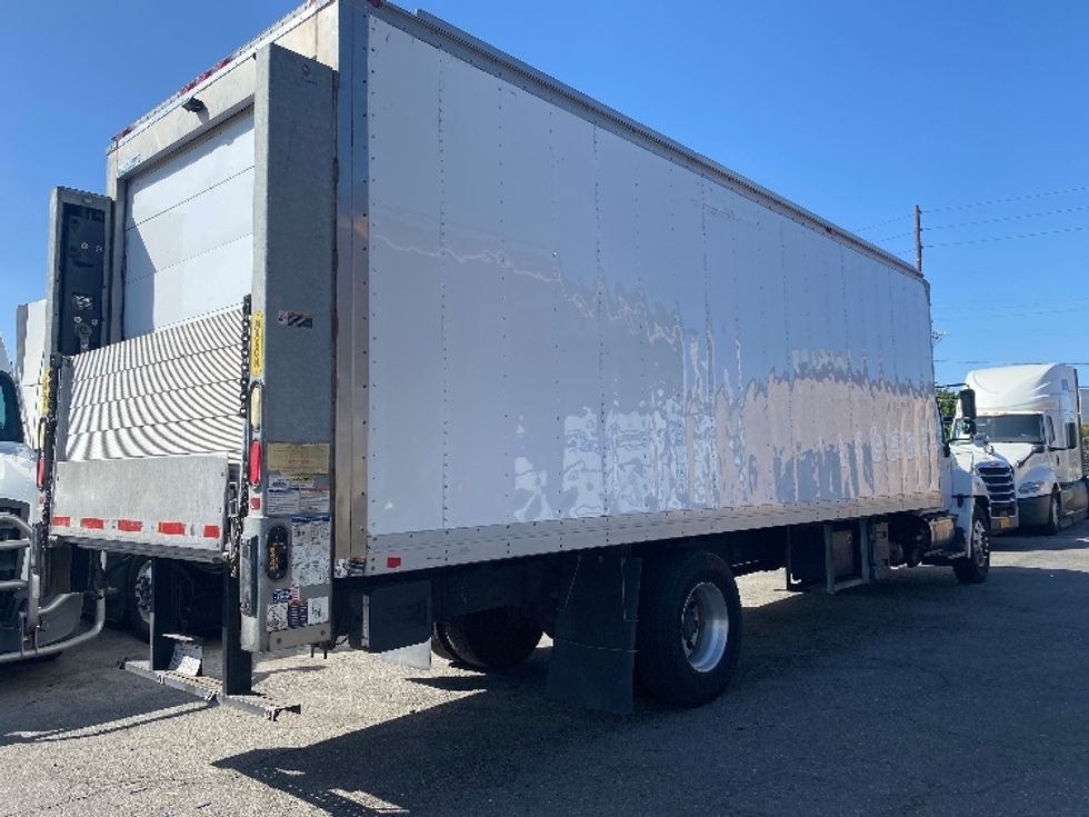 Refrigerated Truck-Light and Medium Duty Trucks-Hino-2017-338-Torrance-CA-73,584\n\t\tmiles-$ 51,250 - Image 13