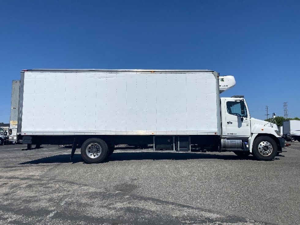 Refrigerated Truck-Light and Medium Duty Trucks-Hino-2017-338-Torrance-CA-73,584\n\t\tmiles-$ 51,250 - Image 15