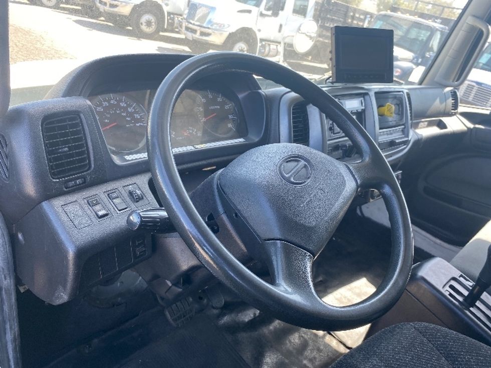 Refrigerated Truck-Light and Medium Duty Trucks-Hino-2017-338-Torrance-CA-73,584\n\t\tmiles-$ 51,250 - Image 17