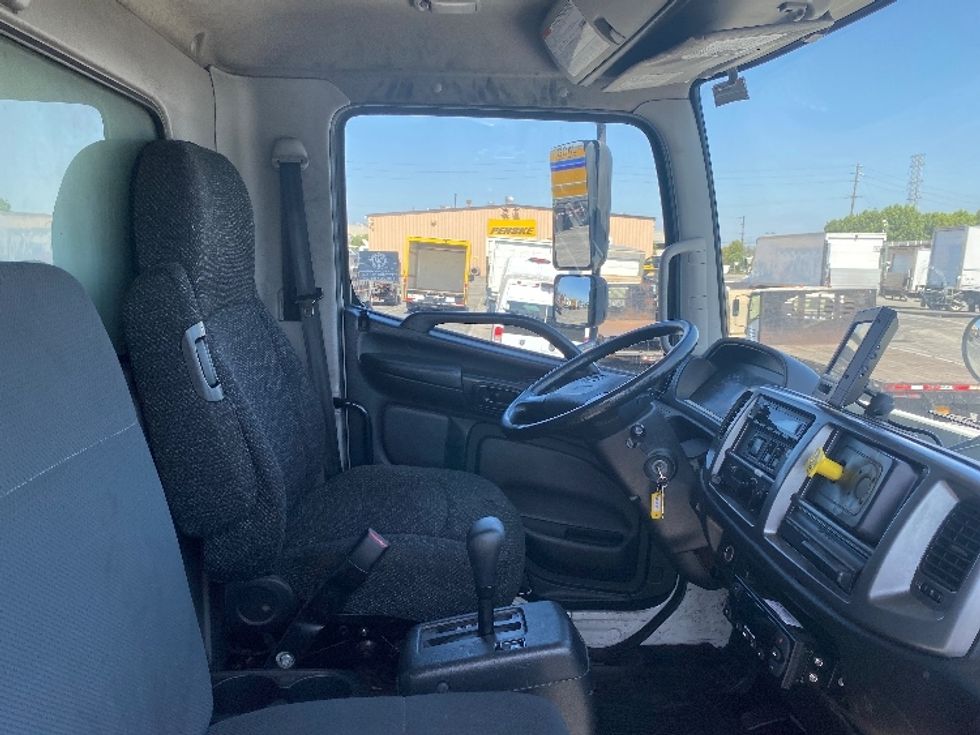 Refrigerated Truck-Light and Medium Duty Trucks-Hino-2017-338-Torrance-CA-73,584\n\t\tmiles-$ 51,250 - Image 22