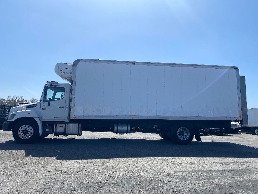 Refrigerated Truck-Light and Medium Duty Trucks-Hino-2017-338-Torrance-CA-73,584\n\t\tmiles-$ 51,250 - Image 4