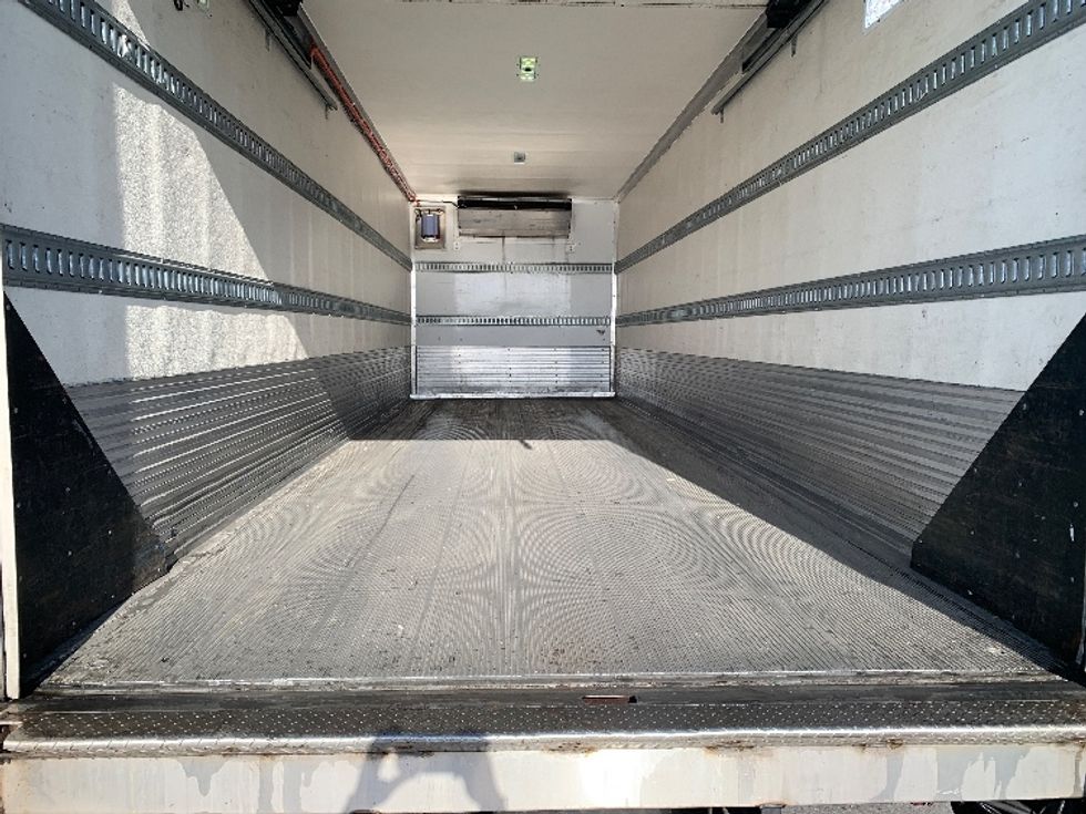 Refrigerated Truck-Light and Medium Duty Trucks-Hino-2017-338-Torrance-CA-87,775\n\t\tmiles-$ 51,750 - Image 10
