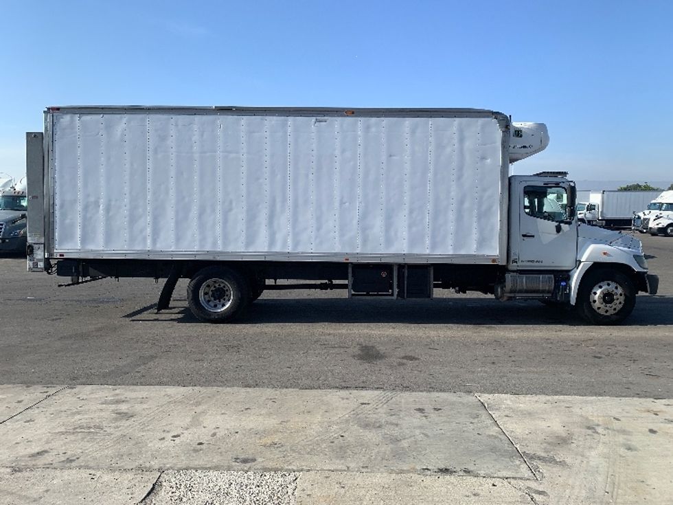 Refrigerated Truck-Light and Medium Duty Trucks-Hino-2017-338-Torrance-CA-87,775\n\t\tmiles-$ 51,750 - Image 15