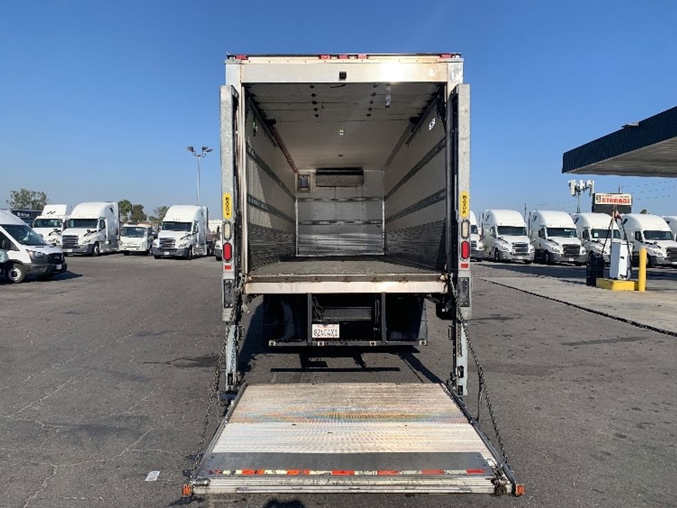 Refrigerated Truck-Light and Medium Duty Trucks-Hino-2017-338-Torrance-CA-87,775\n\t\tmiles-$ 51,750 - Image 9
