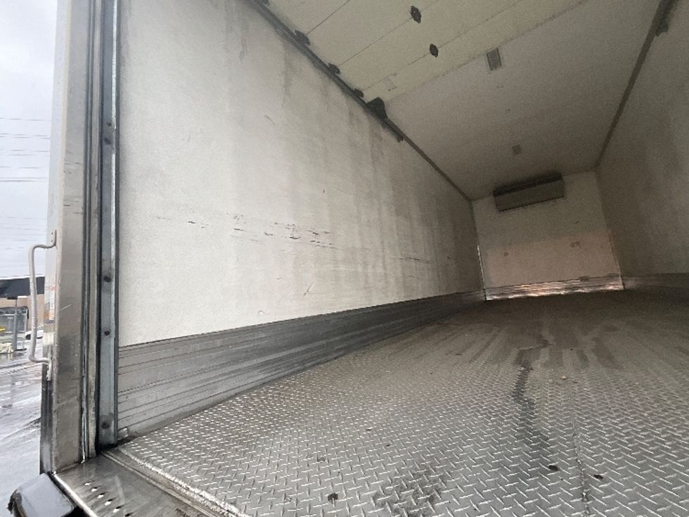 Refrigerated Truck-Light and Medium Duty Trucks-Hino-2017-338-Vernon-CA-55,430\n\t\tmiles-$ 52,500 - Image 10